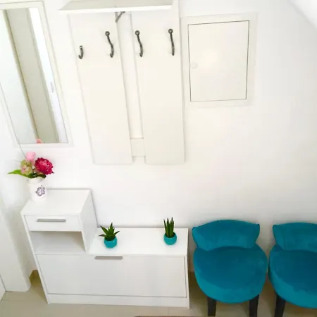 Modern City Center Netflix Vw 24h Apartment